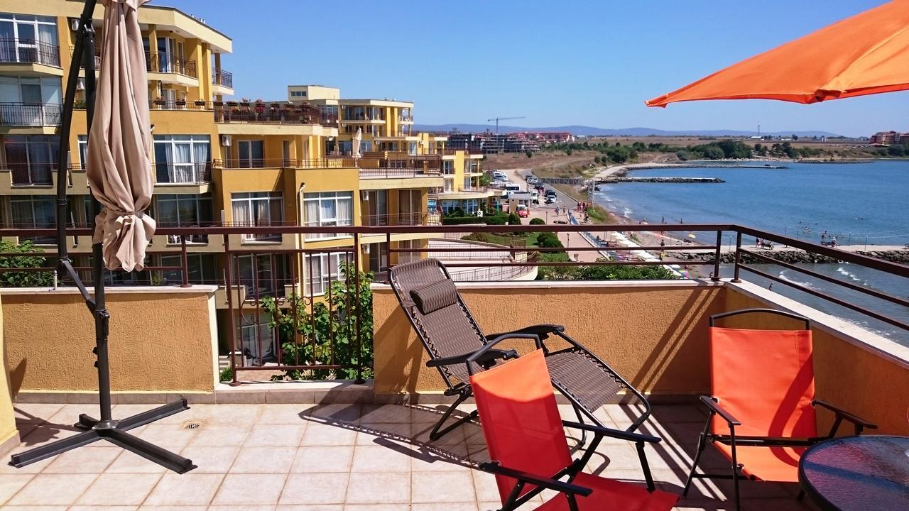 Akb Apartment Sea View Aheloy Luaran gambar